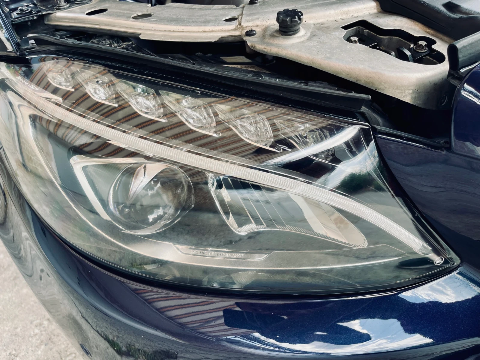 Mercedes-Benz C 220 AMG LINE. LED. , снимка 9 - Автомобили и джипове - 56012190