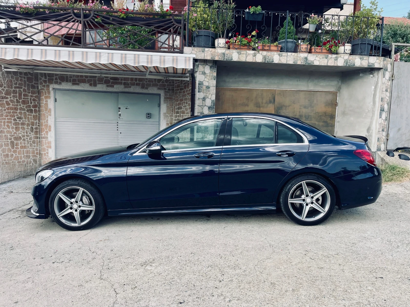 Mercedes-Benz C 220 AMG LINE. LED. , снимка 5 - Автомобили и джипове - 56012190