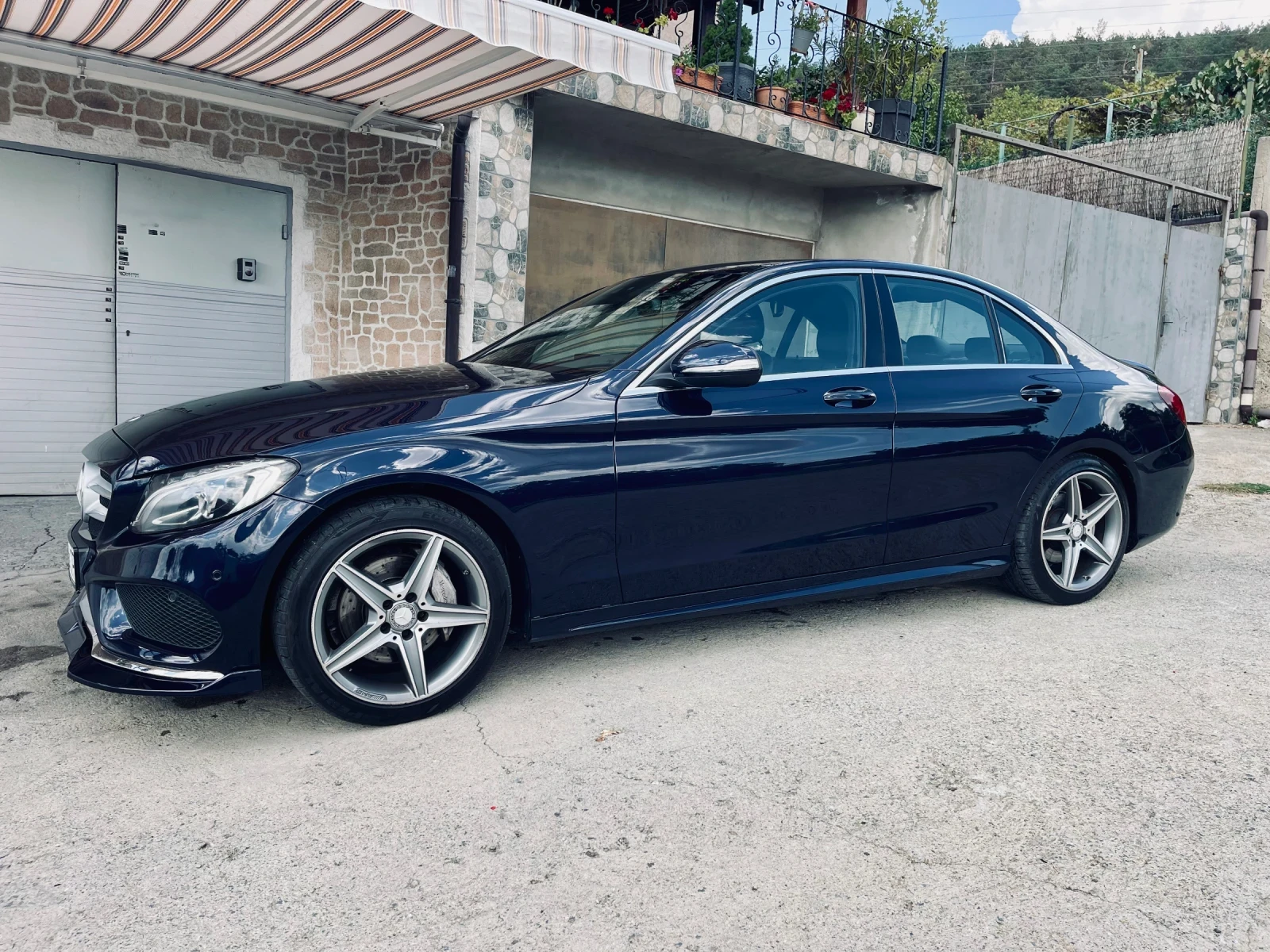 Mercedes-Benz C 220 AMG LINE. LED. , снимка 4 - Автомобили и джипове - 56012190