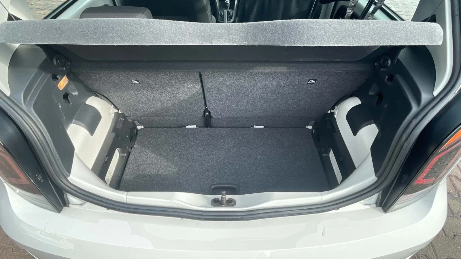 VW Up Move Up!, снимка 4 - Автомобили и джипове - 56542482