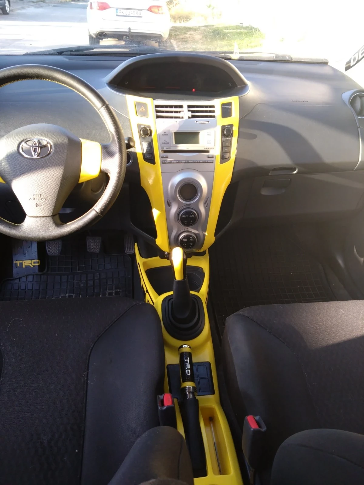 Toyota Yaris, снимка 7 - Автомобили и джипове - 56609242