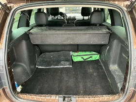 Dacia Duster 1.5dCI, ОБСЛУЖЕНА 1ви собственик , всичко платено, снимка 14
