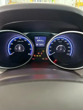 Hyundai IX35 2.0 бензин автомат 4х4, снимка 11