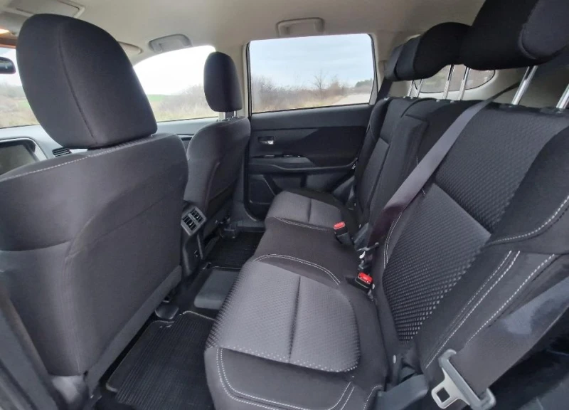 Mitsubishi Outlander PHEV, Plugin Hybride, снимка 13 - Автомобили и джипове - 49670818