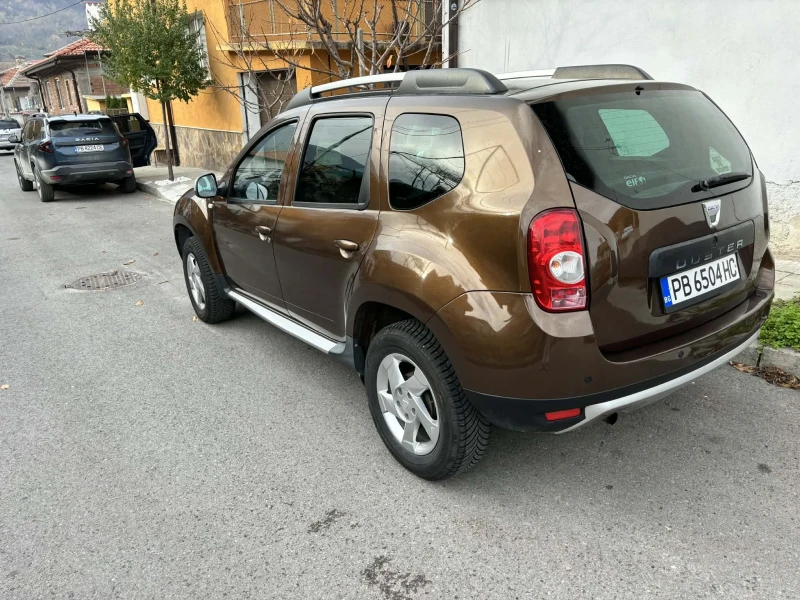 Dacia Duster 1.5dCI, ОБСЛУЖЕНА 1ви собственик , всичко платено, снимка 4 - Автомобили и джипове - 53379747