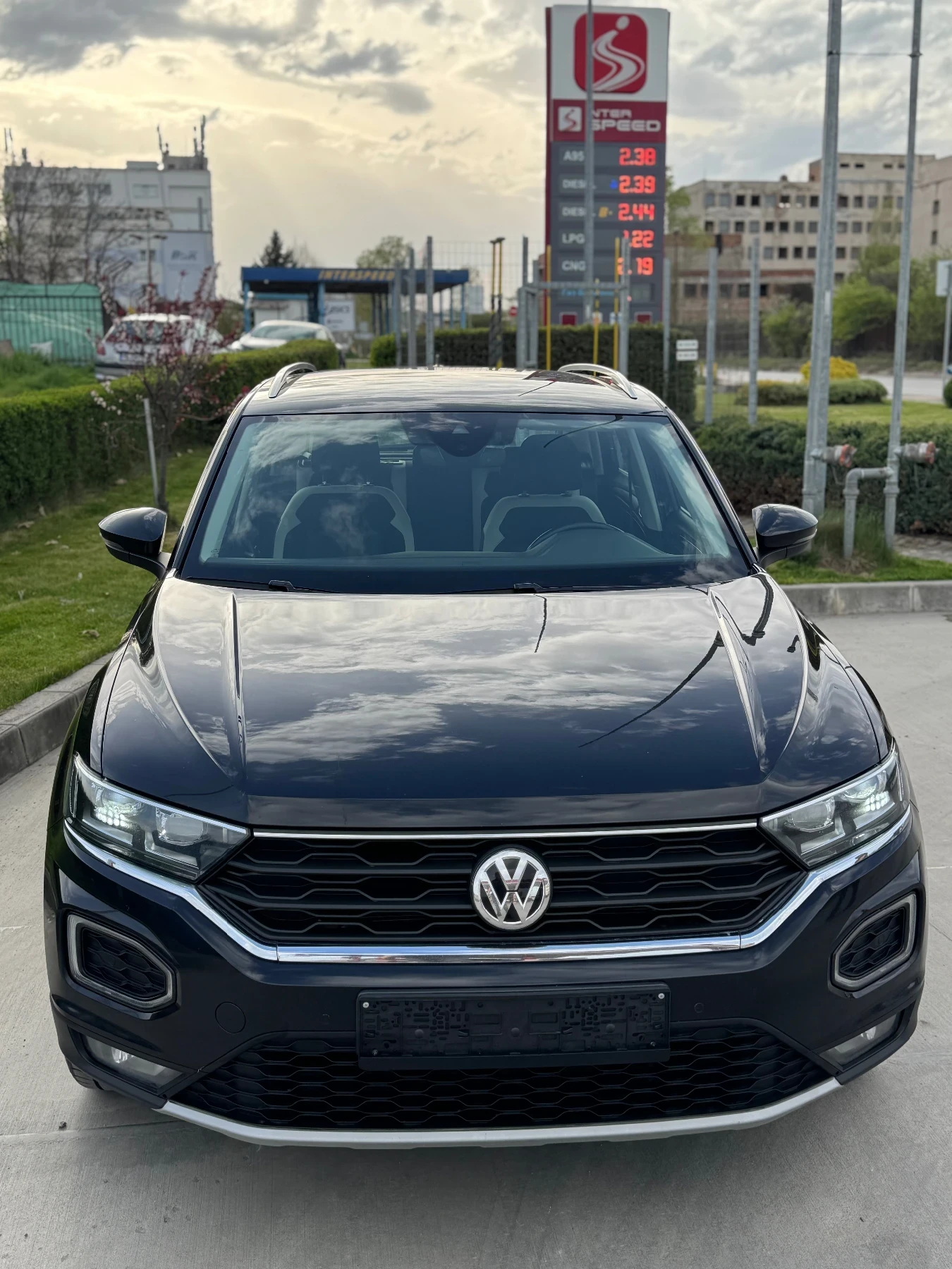 VW T-Roc 2.0TDI SPORT - изображение 3