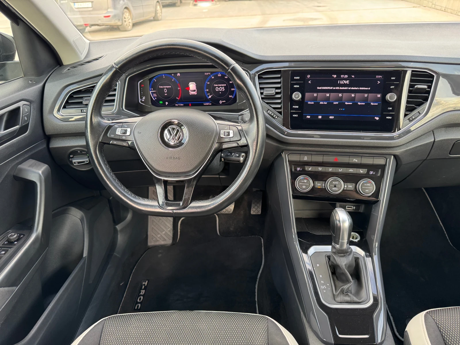 VW T-Roc 2.0TDI SPORT - изображение 10