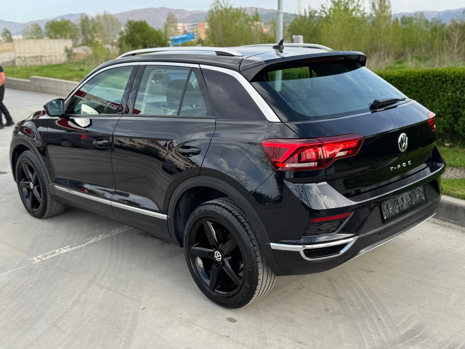 VW T-Roc 2.0TDI SPORT - изображение 7