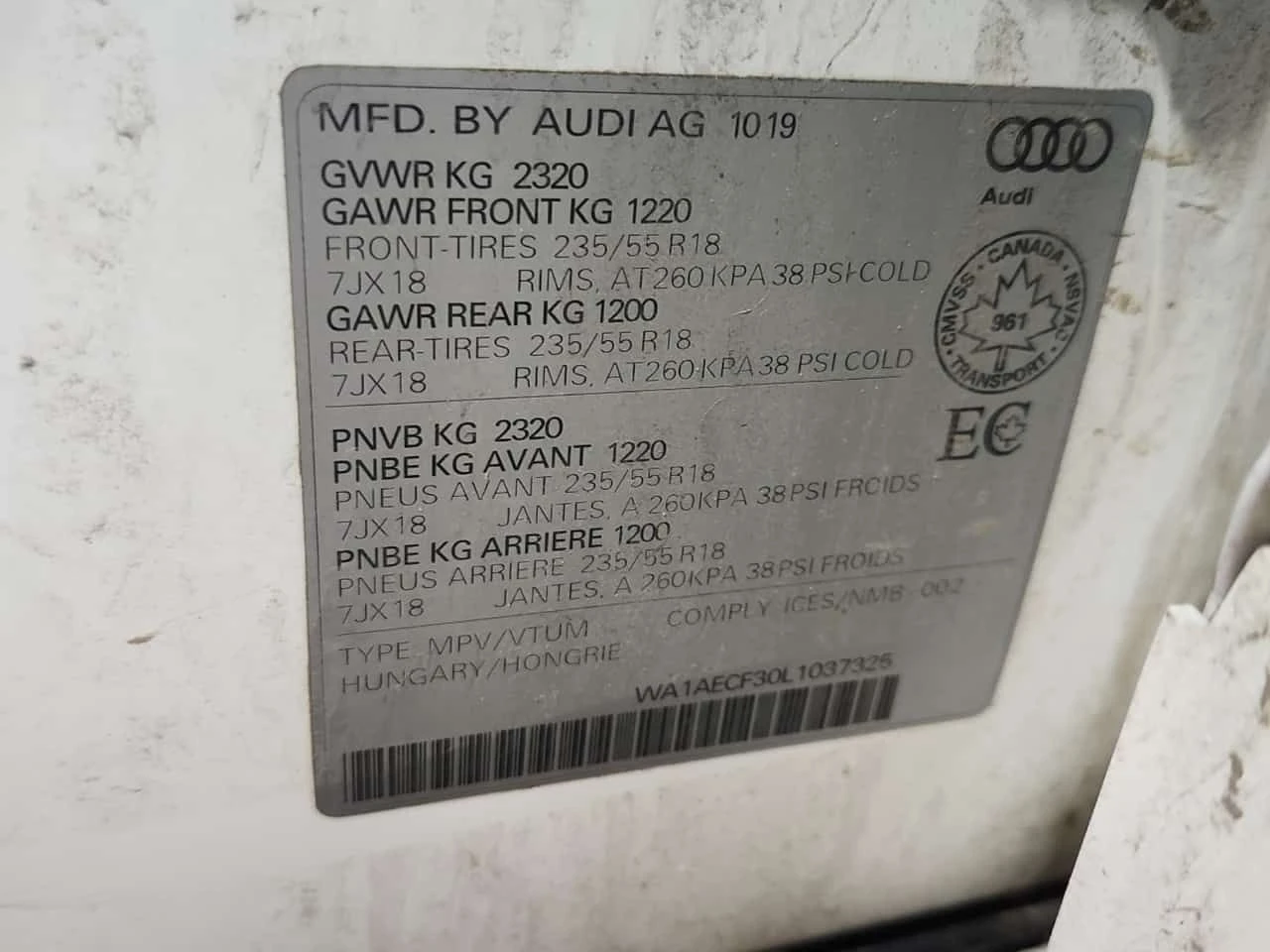 Audi Q3 KOMFORT | PANO | KEYLESS | ПОДГРЕВ | CARFAX, снимка 15 - Автомобили и джипове - 53805162