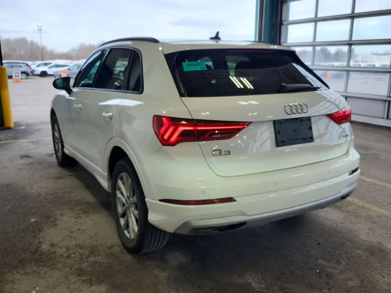 Audi Q3 KOMFORT | PANO | KEYLESS | ПОДГРЕВ | CARFAX, снимка 4 - Автомобили и джипове - 53805162