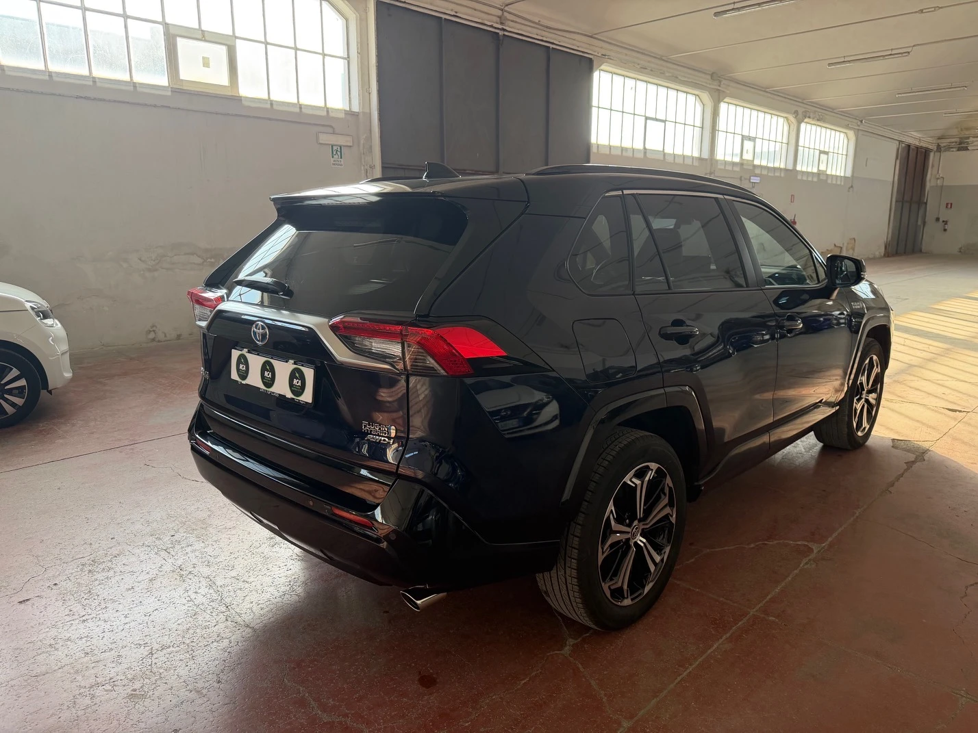 Toyota Rav4 2.5 VVT-i Style Хибрид, снимка 12 - Автомобили и джипове - 54074122