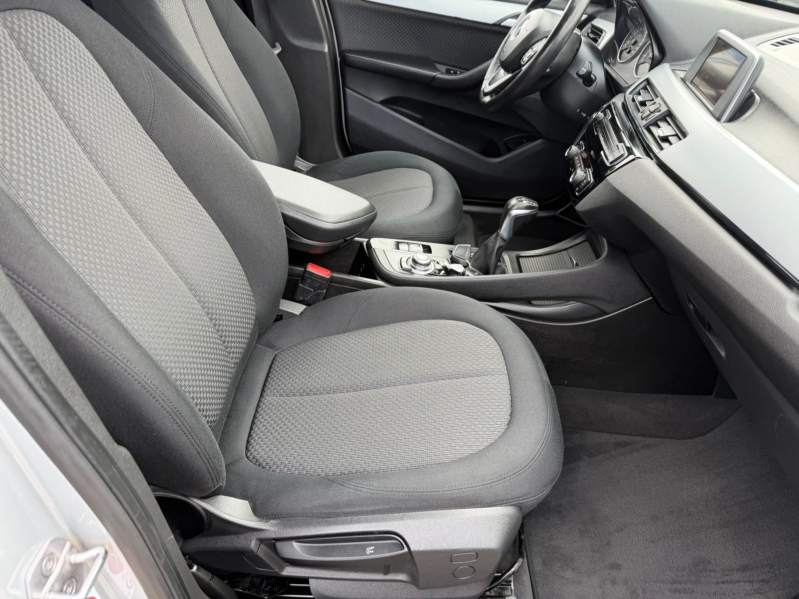 BMW X1 2.0 D S DRIVE, снимка 12 - Автомобили и джипове - 54074711