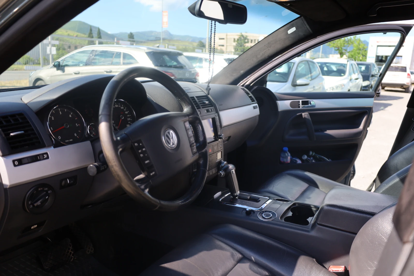 VW Touareg 3.0TDI - лизинг без първоначална, снимка 5 - Автомобили и джипове - 54605345