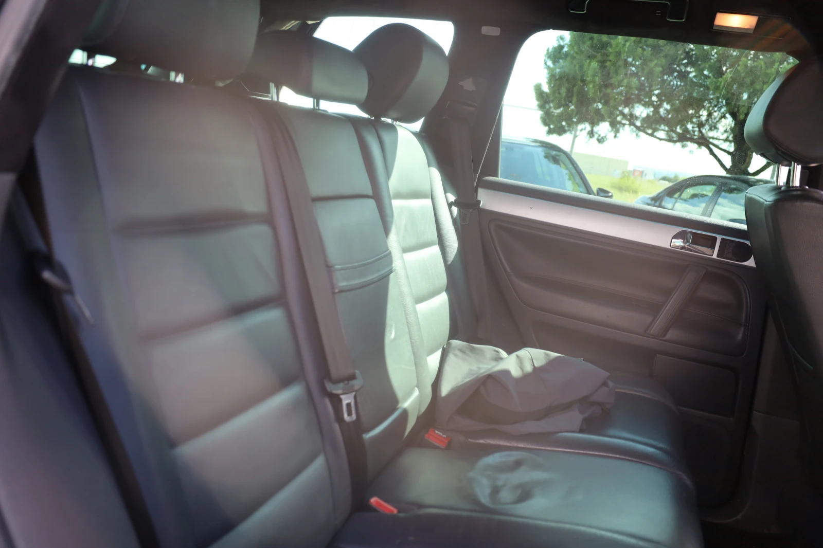VW Touareg 3.0TDI - лизинг без първоначална, снимка 12 - Автомобили и джипове - 54605345