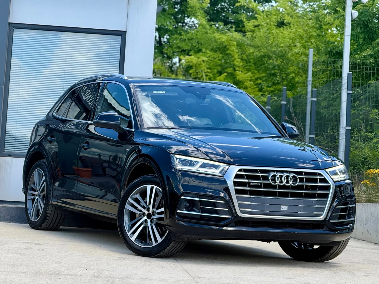 Audi Q5 S-LINE / 5.0TDI-286HP-4X4 / ПОДГРЕВ / DISTRONIC + , снимка 3 - Автомобили и джипове - 54922860