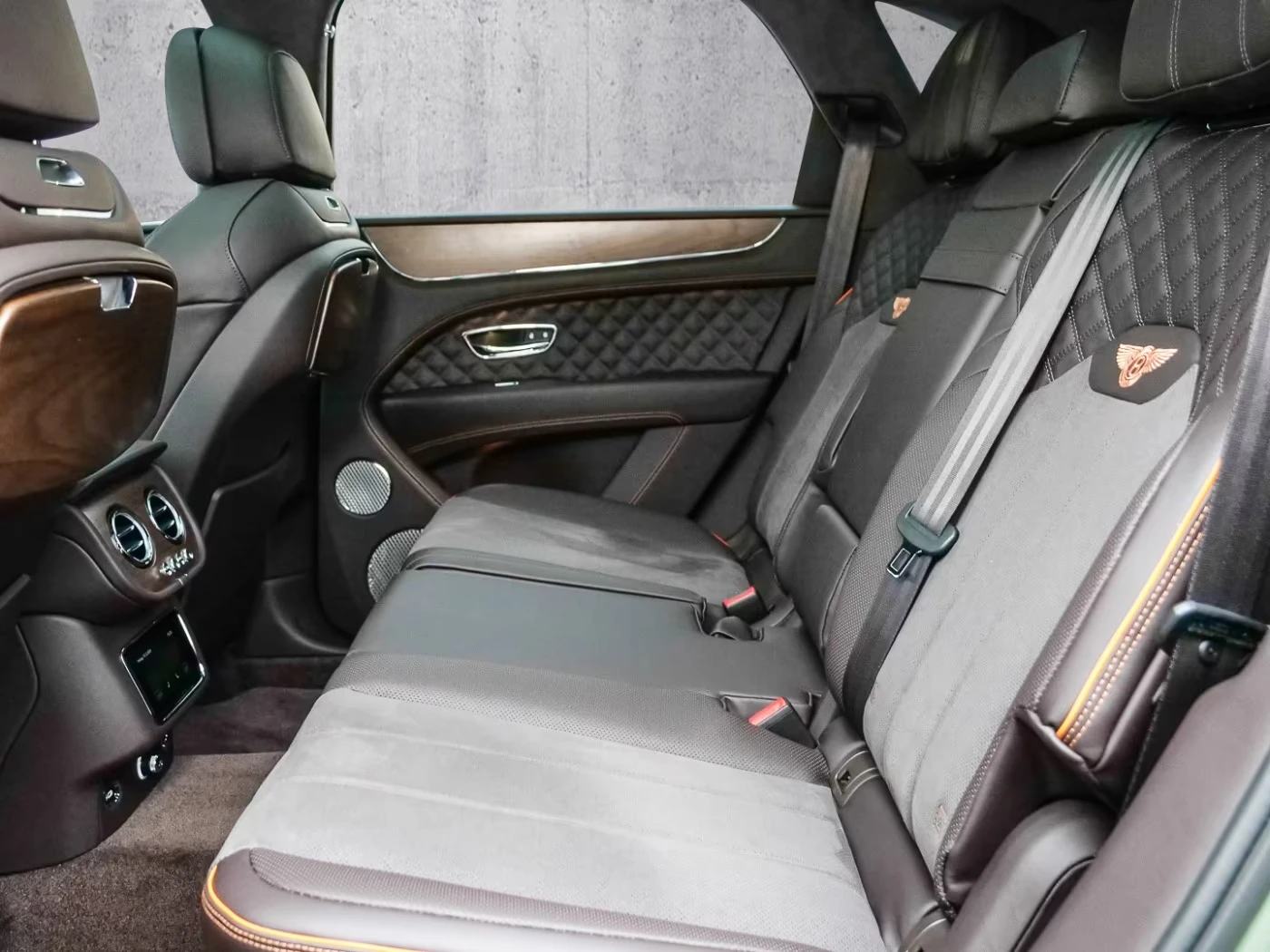 Bentley Bentayga S V8 STYLING-SPEC NAIM TOURING , снимка 16 - Автомобили и джипове - 54945244