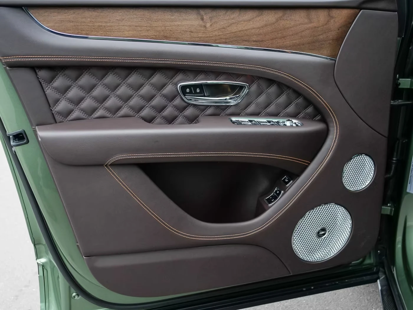 Bentley Bentayga S V8 STYLING-SPEC NAIM TOURING , снимка 15 - Автомобили и джипове - 54945244