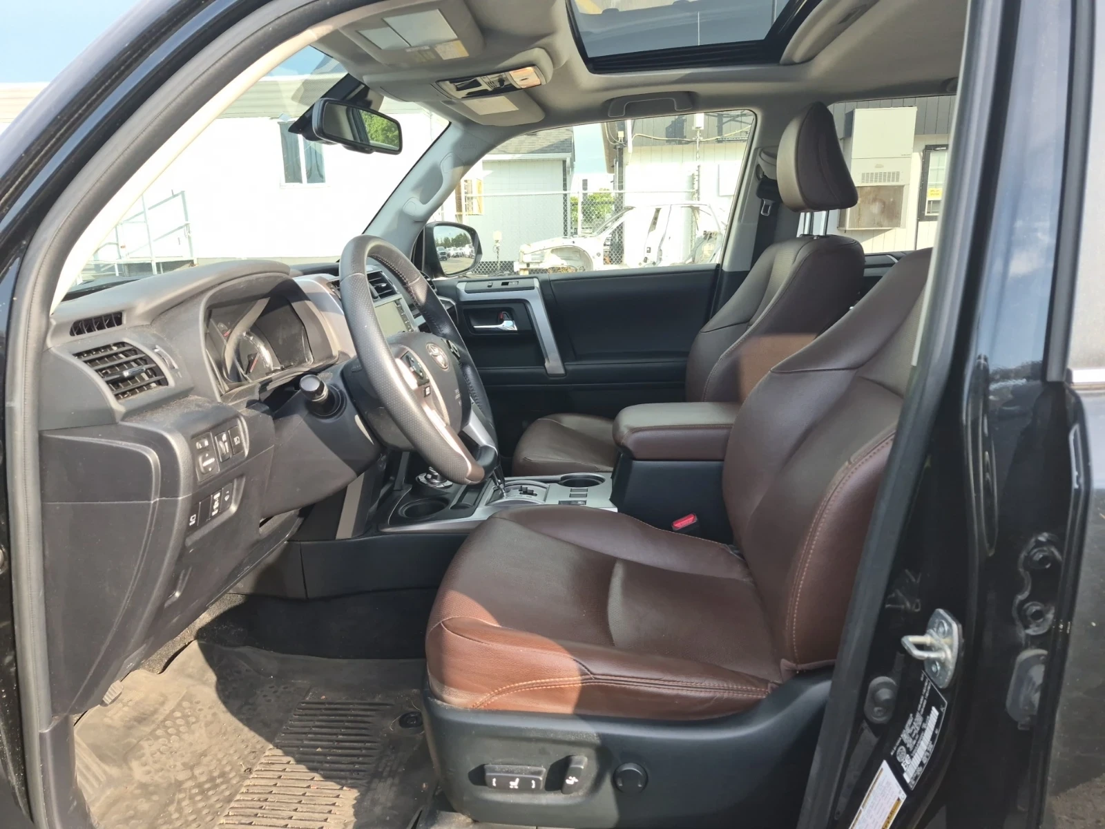Toyota 4runner LIMITED * 4WD * 2022 * CARFAX * 7 МЕСТЕН * , снимка 5 - Автомобили и джипове - 55174875