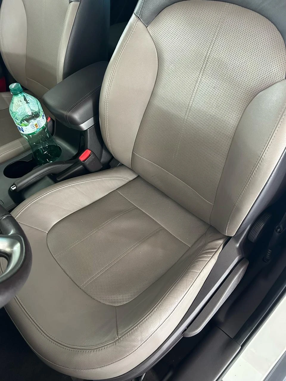 Hyundai IX35 2.0 бензин автомат 4х4, снимка 9 - Автомобили и джипове - 55504245