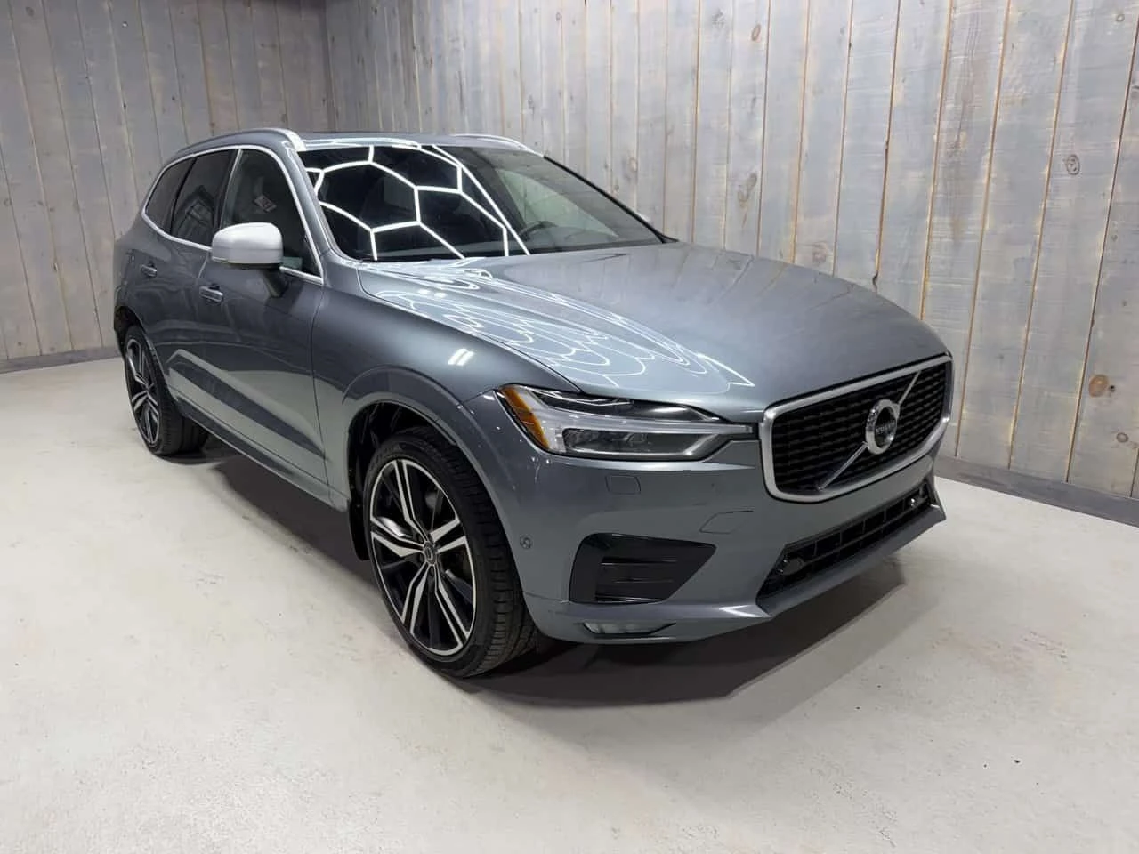Volvo XC60 * T6 AWD R DESIGN| 21 WHEELS| 2 SETS * CARFAX * ЦЕ