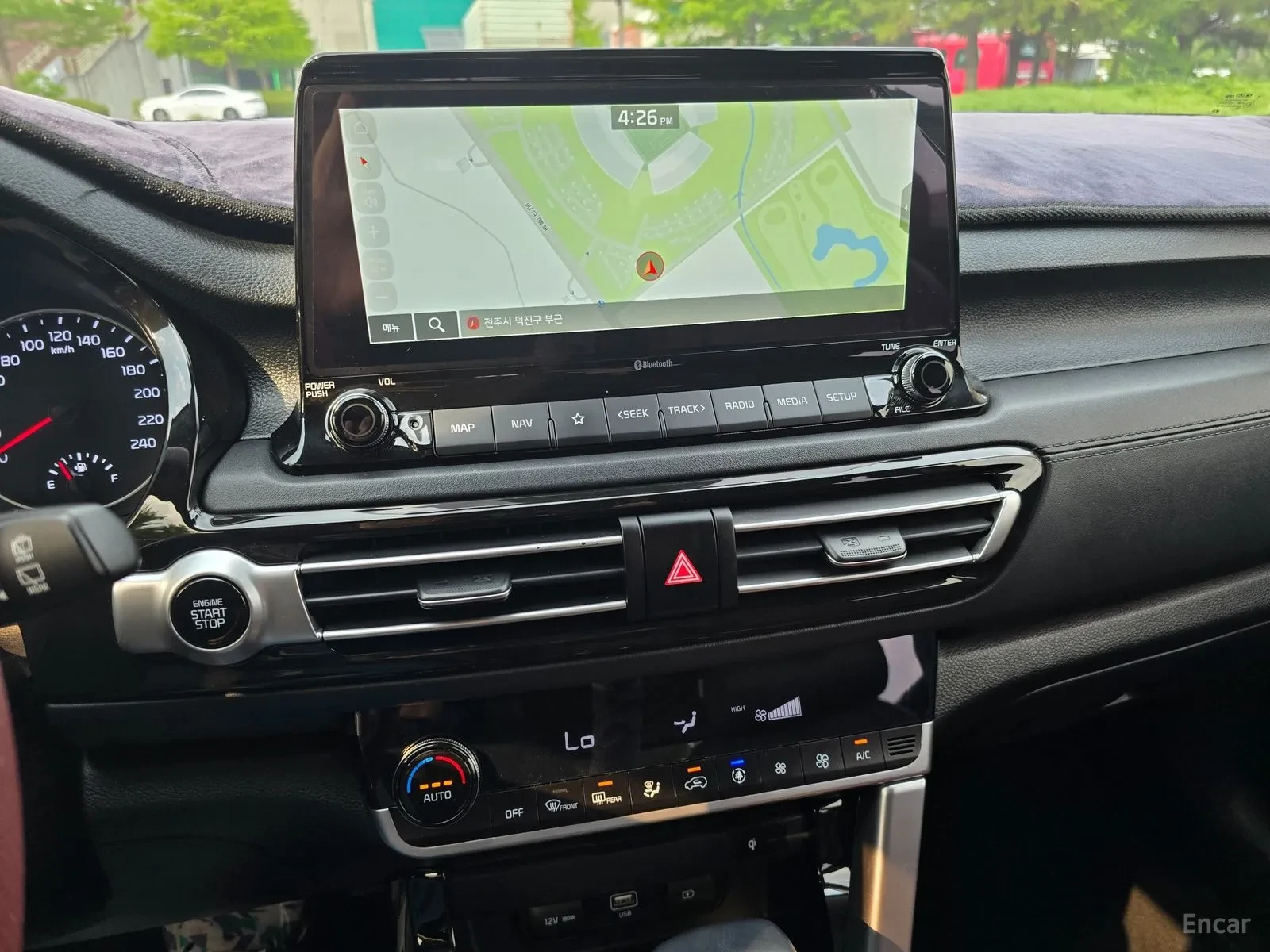 Kia Seltos 1.6* 2WD* TOP CENA* UNIKAT, снимка 12 - Автомобили и джипове - 55688543