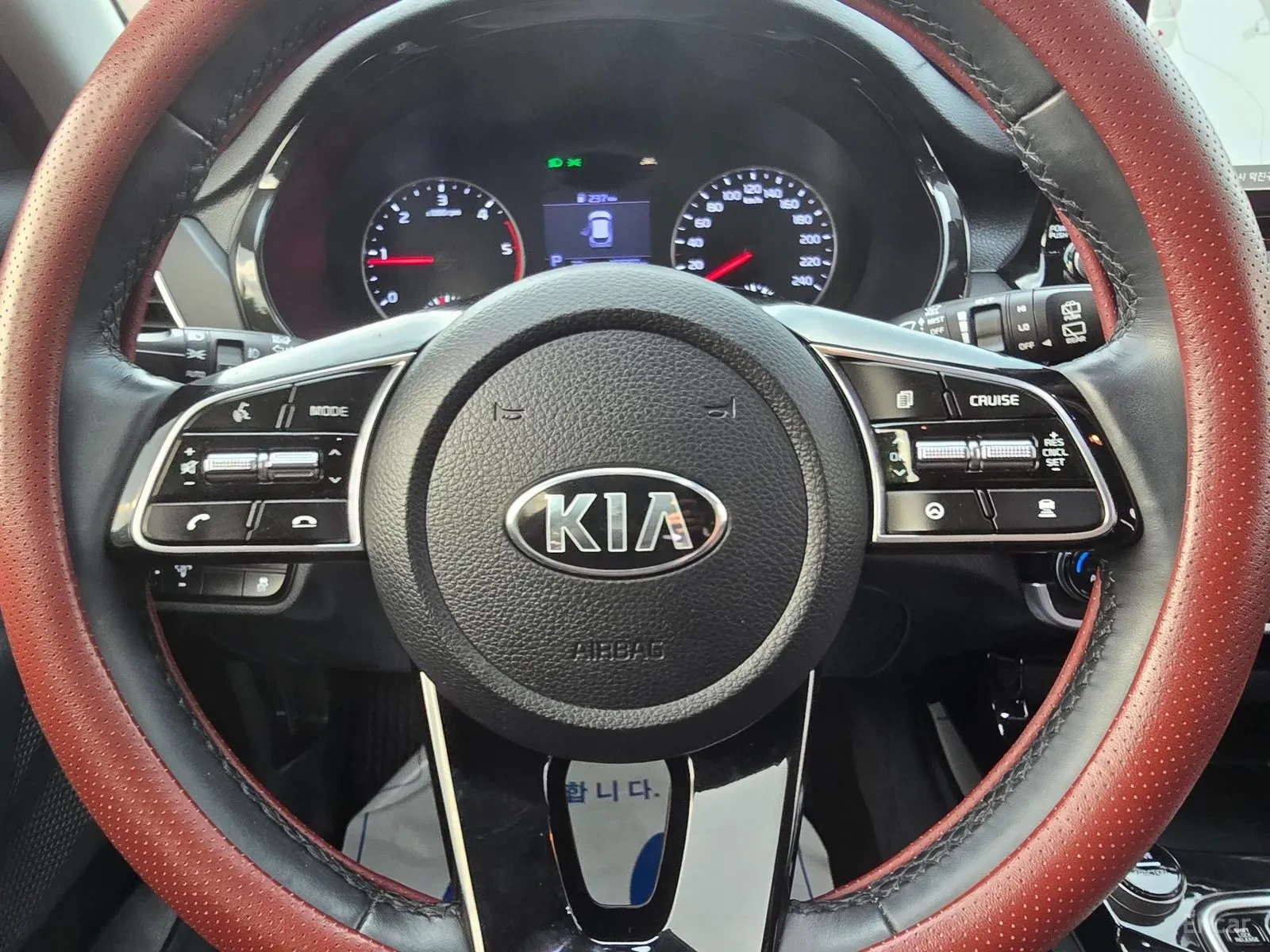 Kia Seltos 1.6* 2WD* TOP CENA* UNIKAT, снимка 10 - Автомобили и джипове - 55688543