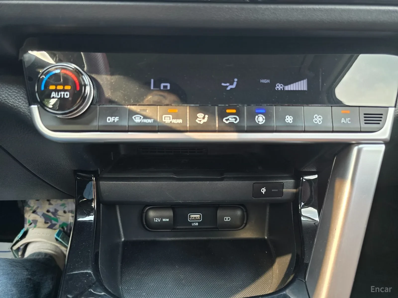 Kia Seltos 1.6* 2WD* TOP CENA* UNIKAT, снимка 15 - Автомобили и джипове - 55688543