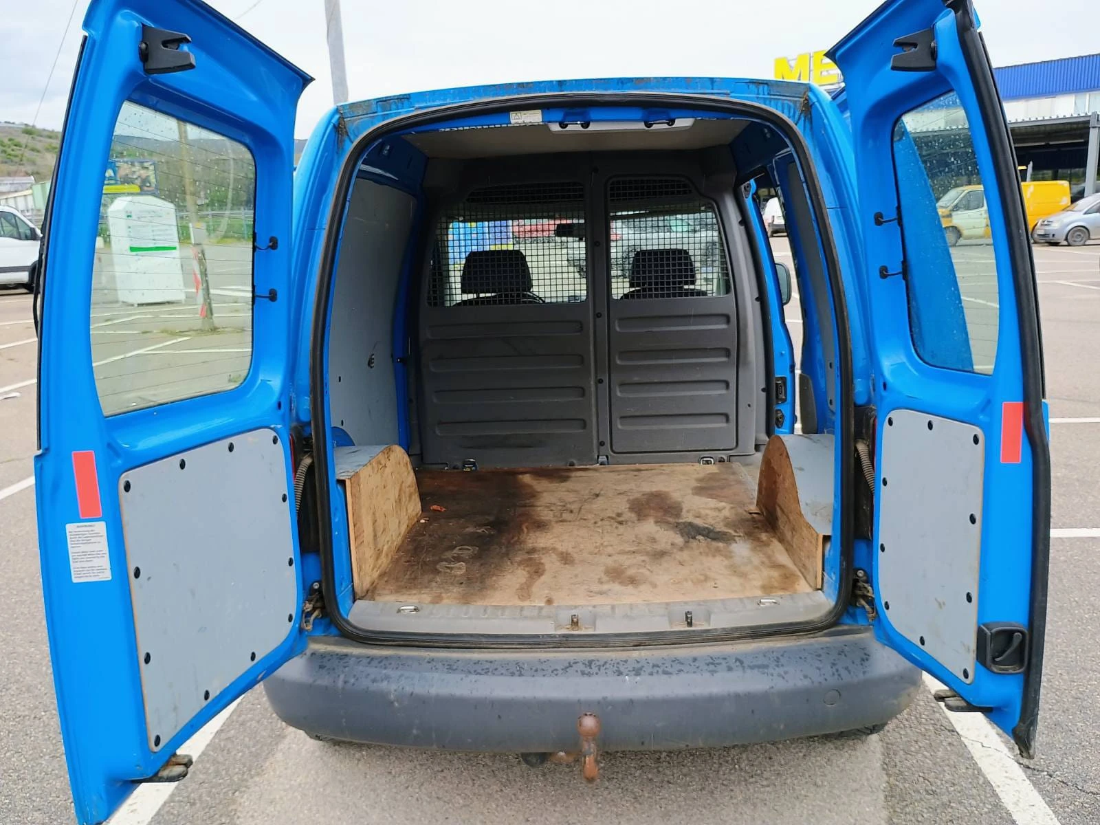 VW Caddy VAN 1.9 TDI 105 4MOTION - изображение 6