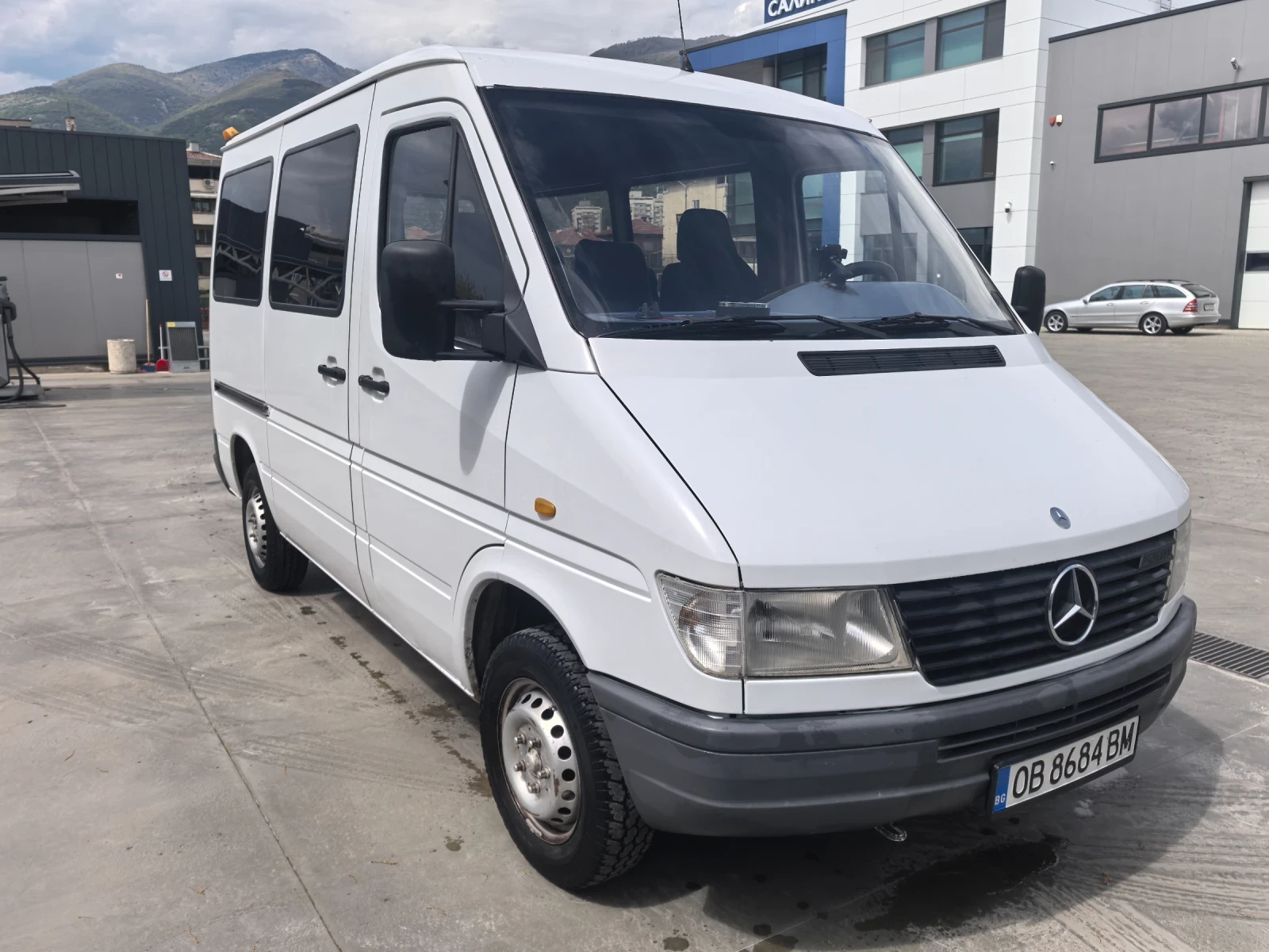 Mercedes-Benz Sprinter 208
