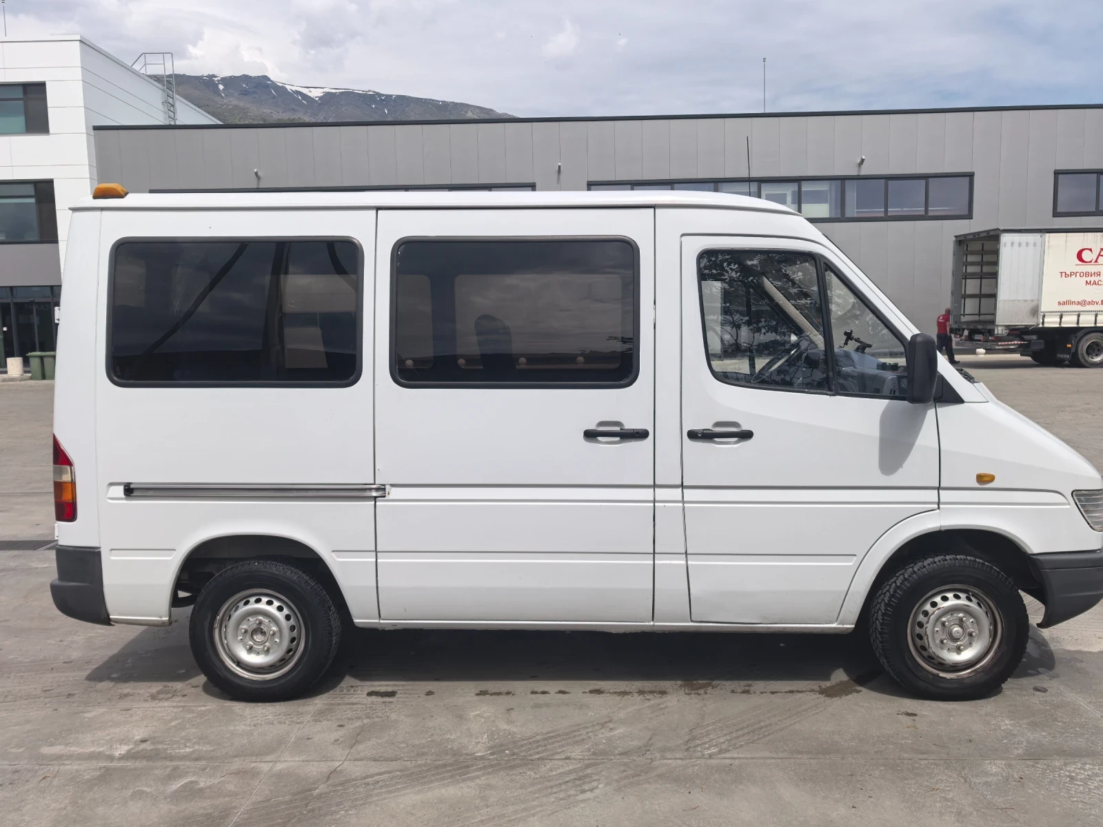 Mercedes-Benz Sprinter 208, снимка 4 - Бусове и автобуси - 54494907