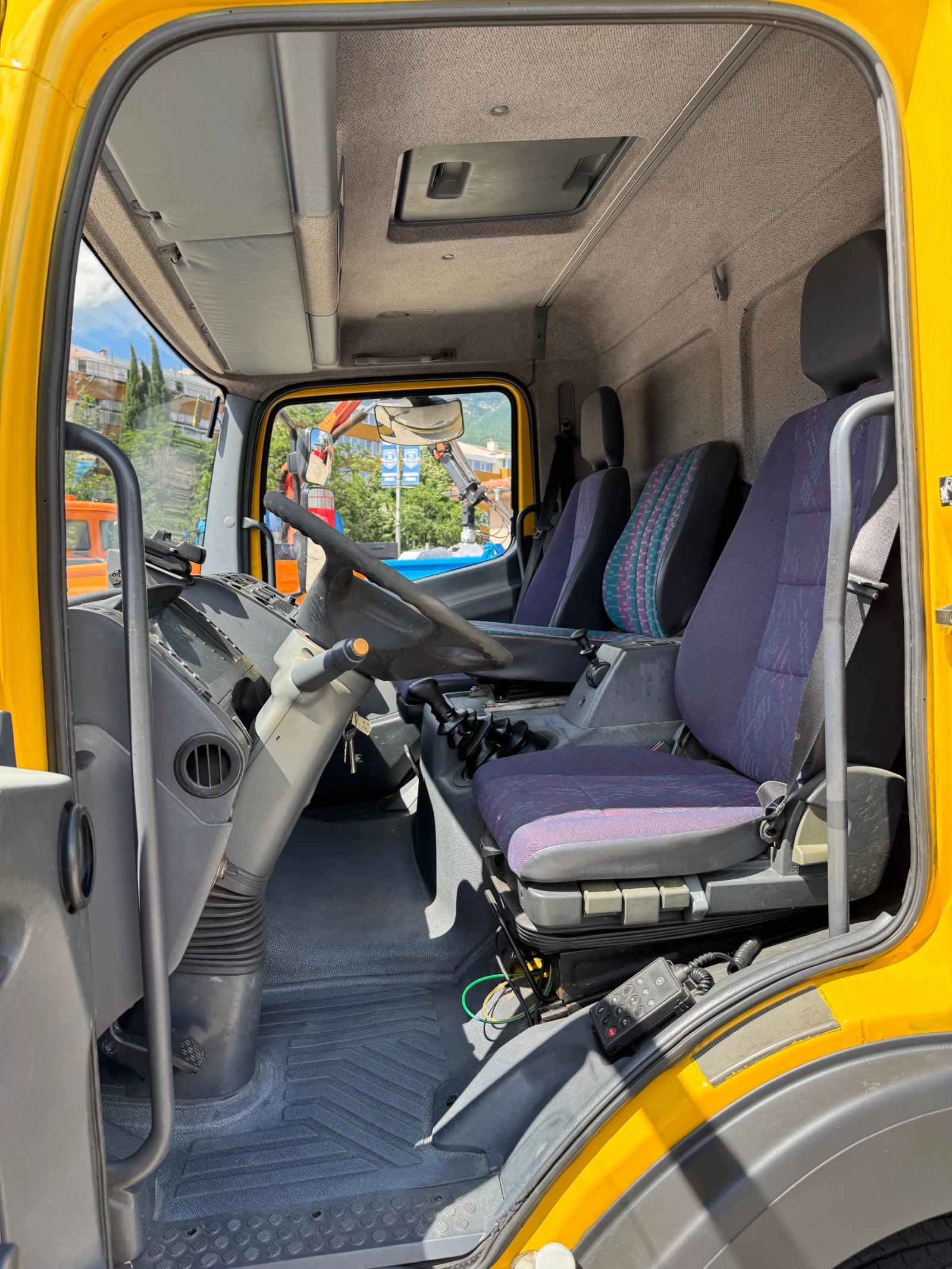 Mercedes-Benz Atego 815 СПЕЦИАЛЕН! Платформа 6.50м, снимка 11 - Камиони - 54930261