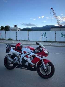  Yamaha YZF-R6
