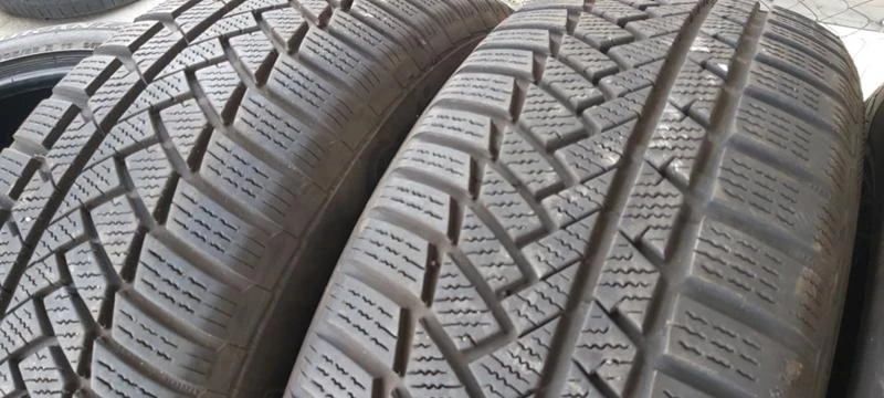 Гуми Зимни 225/60R17, снимка 4 - Гуми и джанти - 30362217