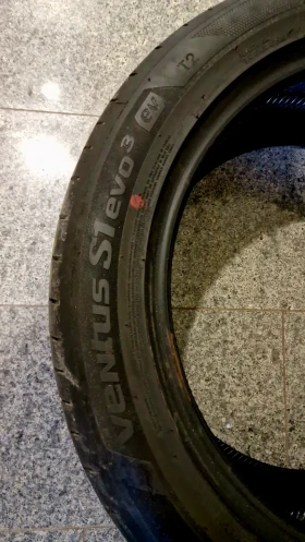 Гуми Летни 255/45R19, снимка 3 - Гуми и джанти - 53263458