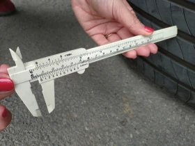 Гуми Летни 245/45R19, снимка 10 - Гуми и джанти - 53506929