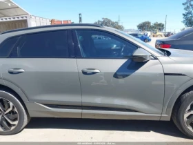 Audi E-Tron * Q8* PREMIUM PLUS* QUATTRO* FULL* , снимка 12