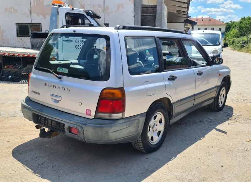 Subaru Forester 2.0i, снимка 6 - Автомобили и джипове - 37400238