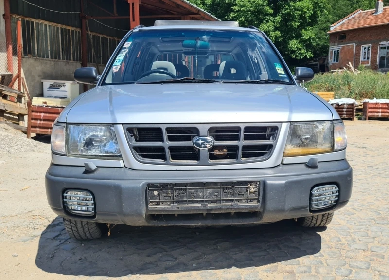 Subaru Forester 2.0i, снимка 3 - Автомобили и джипове - 37400238