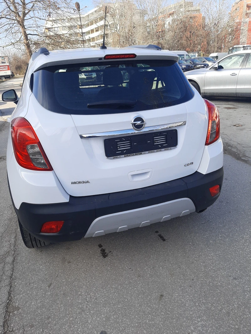 Opel Mokka 1.6 Евро6/ Нави, снимка 13 - Автомобили и джипове - 39263627