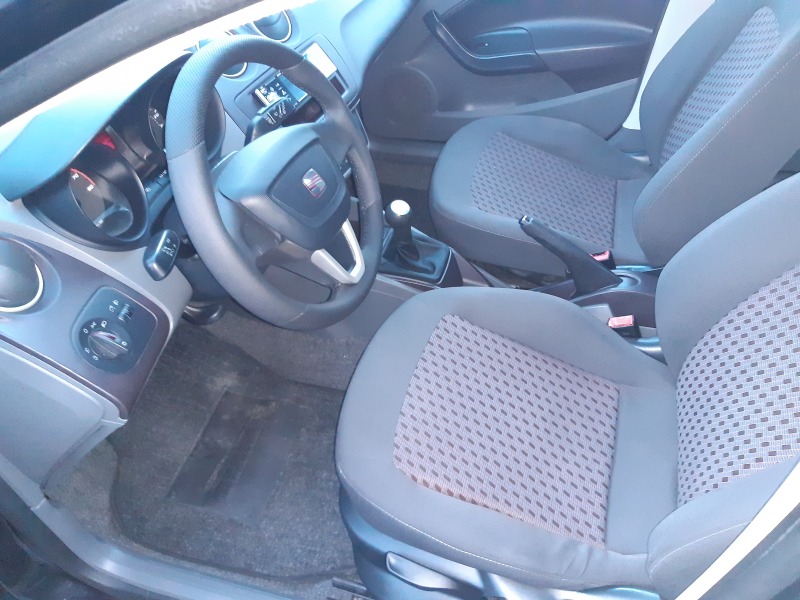 Seat Ibiza 1.2i  Gas, снимка 10 - Автомобили и джипове - 42540059