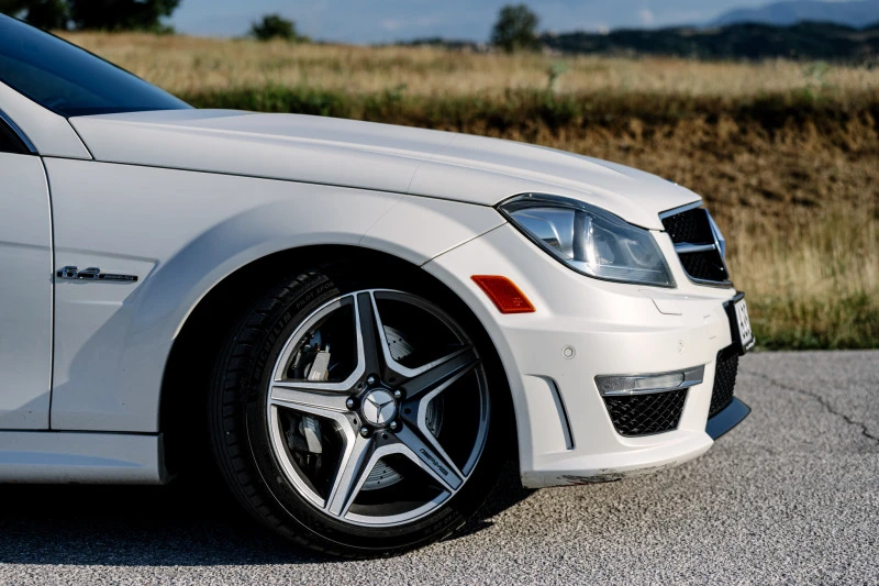 Mercedes-Benz C 63 AMG, снимка 4 - Автомобили и джипове - 45810828