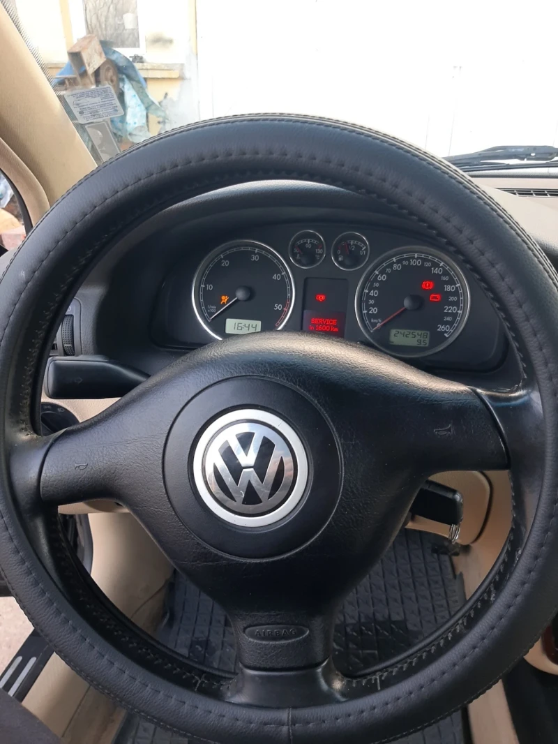 VW Passat, снимка 12 - Автомобили и джипове - 49580360