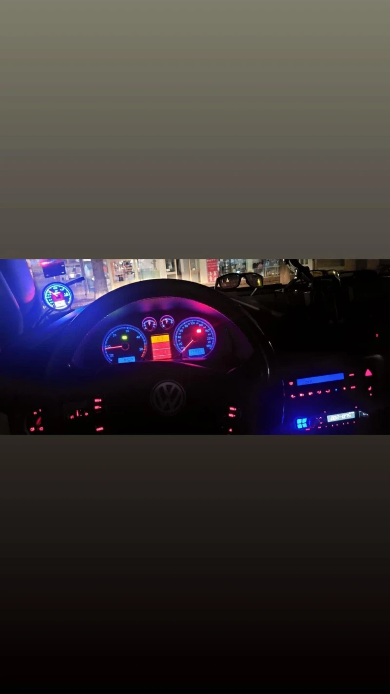 VW Passat, снимка 11 - Автомобили и джипове - 50871699