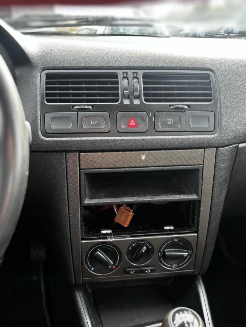 VW Bora 1.9~TDI~90HP, снимка 10 - Автомобили и джипове - 52629569