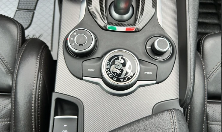 Alfa Romeo Giulia Q4 Ti / HARMAN KARDON / 76, 905km ! | Mobile.bg � ����������� 13