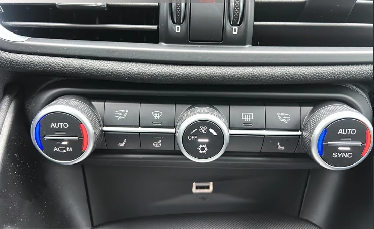 Alfa Romeo Giulia Q4 Ti / HARMAN KARDON / 76, 905km ! | Mobile.bg � ����������� 11