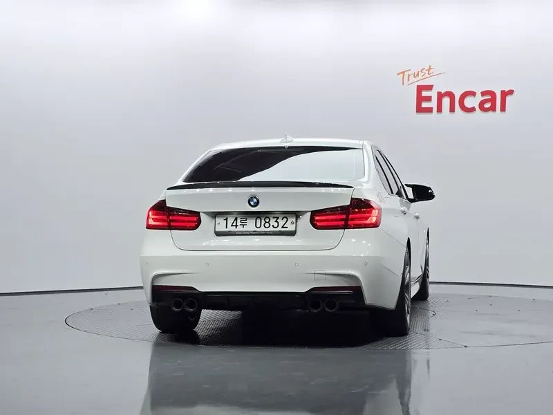 BMW 320 M Performance Edition, снимка 4 - Автомобили и джипове - 55885477