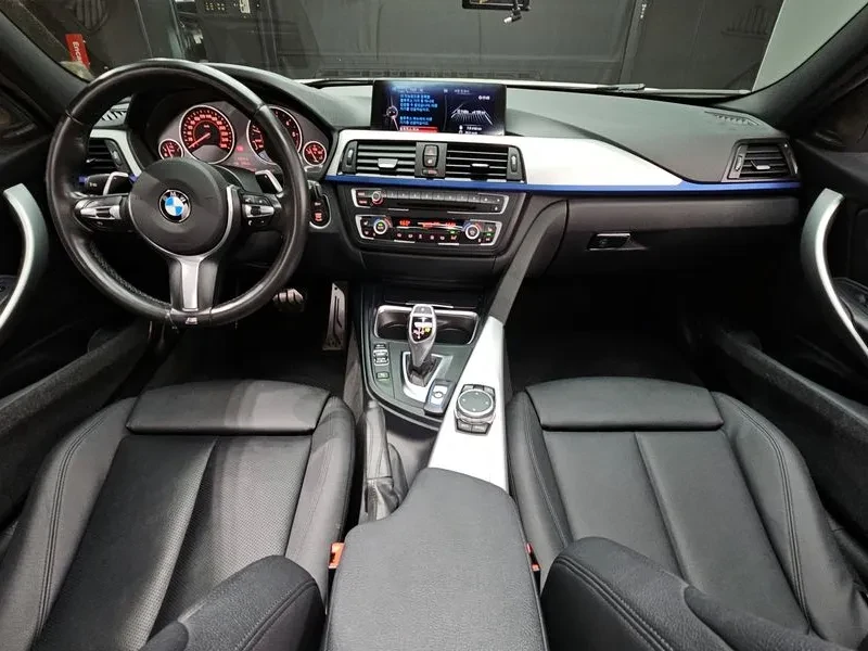 BMW 320 M Performance Edition, снимка 7 - Автомобили и джипове - 55885477