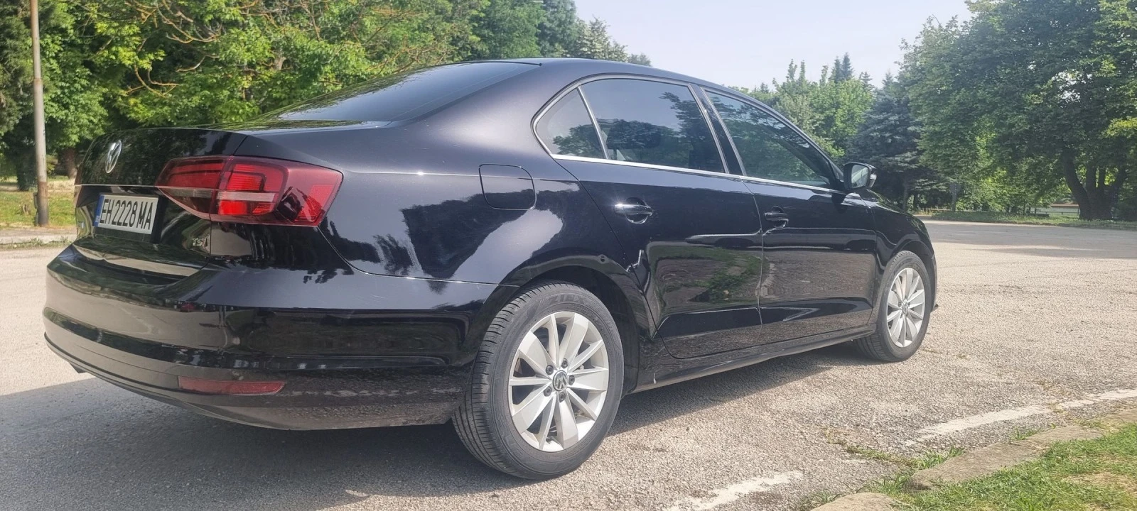 VW Jetta 1.4T S - изображение 7