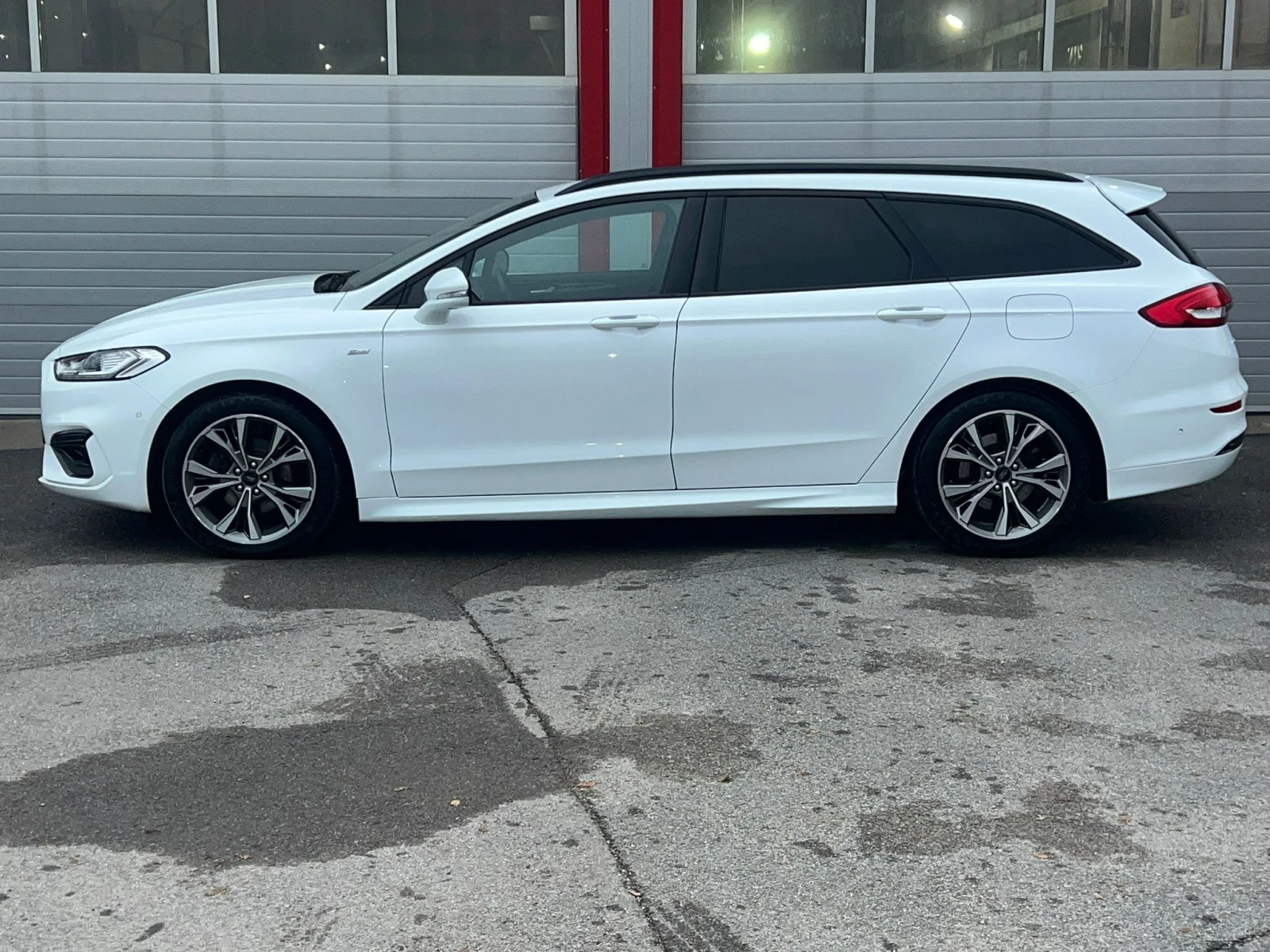 Ford Mondeo 2.0D ST-LINE AUTOMATIK KEY LESS NAVI KAMERA EVRO 6 - изображение 6